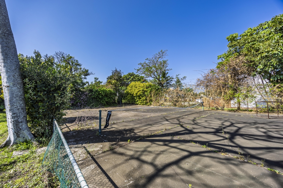 8 Bedroom Property for Sale in Vincent Eastern Cape